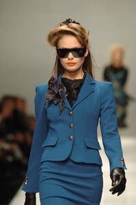 Moschino-FW2005-09.jpg