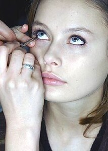 Paco-Rabanne-FW2005-31.jpg