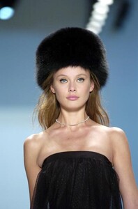 Peter-Som-FW2005-28.jpg