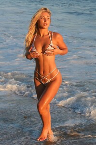 Stefanie-Gurzanski---Baby-G-in-a-bikini-in-Los-Angeles-46.jpg