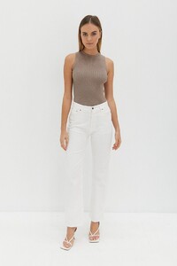 StyleAddict_CharlotteTop_Taupe_MilaUntitledSession2767_800x.jpg