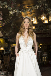 The-Coordinated-Bride-Michal-Medina-Alice-2018-BA1730-Tal-01.jpg