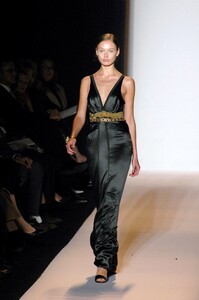 Vera-Wang-FW2005-22.jpg