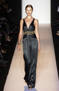 Vera-Wang-FW2005-23.jpg