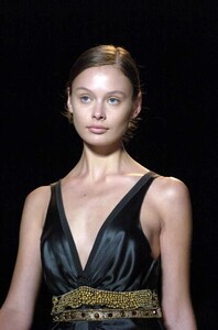 Vera-Wang-FW2005-31.jpg