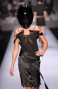 Viktor-Rolf-SS2005-06.jpg