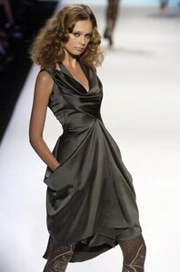 Zac-Posen-FW2005-15.jpg