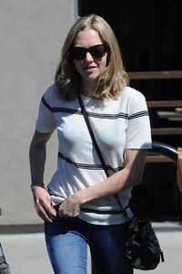 amanda-seyfried-out-and-about-in-studio-city-03-24-2016_1.jpg