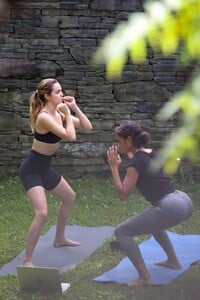 bailee-madison-and-chandler-kinney-outdoor-yoga-filming-in-new-york-08-30-2021-0.jpg