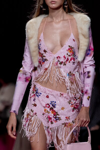 blumarine-clp-rs22-0945.thumb.jpg.df3a71fab572a6dd94c4a5c0316b5bfd.jpg