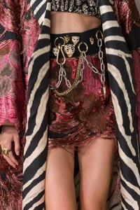 detail-defile-roberto-cavalli-printemps-ete-2022-milan-detail-135.thumb.jpg.7565ffcf3497d040767dac7a76b8f527.jpg