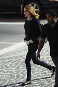 emma-stone-at-la-la-land-set-in-los-angeles-10-07-2015_28.jpg