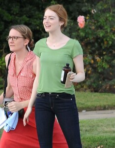 emma-stone-la-la-land-set-in-los-angeles-august-2015_4.jpg