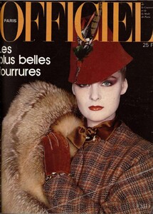 lofficiel-france-1981-october-00-fullsize.thumb.jpg.2a406c845d8e8b6ea4089df55c8c3cd5.jpg