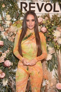 madison-pettis-revolve-gallery-private-event-at-hudson-yards-in-nyc-09-09-2021-1.jpeg