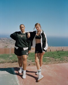 nastygal_241032153_371378157924793_1347374166001948288_n.jpg