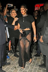 rihanna-heading-to-a-met-gala-after-party-in-nyc-09-13-2021-4.jpg