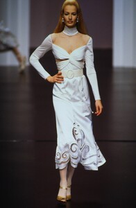 valentino-fw-1995.jpg