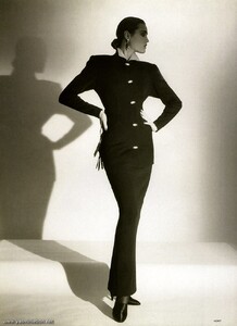 vogueuk86nov07horst.thumb.jpg.619e03e7d3f1a1f9d351852e4a43ba5c.jpg