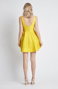 1003450_WINNIE_DRESS_YELLOW_HOLLY_3_2048x.jpg