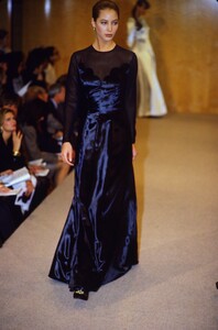 1007424749_perry-ellis-fw-1988(3).thumb.jpg.295b4d2229ada74aa463c66778e8a76a.jpg