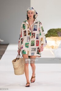107314606_1gettyimages-1321047786-2048x2048.thumb.jpeg.2278213465c85c413222ce707ac8a257.jpeg