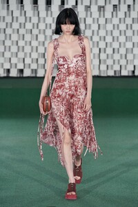 Sofia Steinberg Stella McCartney Spring 2022 RTW PFW 1.jpg