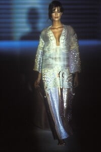 1120136919_GianfrancoFerre1994WomenRTW126.thumb.jpg.46b444f15745489940e09b71a80d0fcc.jpg