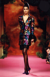 1155523675_ChristianLacroixHC-FallWinter1991(2).thumb.jpg.38d033e35119fd7964d14566d7ebc95f.jpg