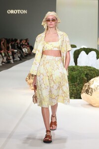 1268480366_vogue_com.au241f958e66baeaa62981b34b7941a1e07.thumb.jpeg.388b994be097fc1c893aaed0e9744623.jpeg