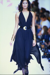 1270418435_oscar-de-la-renta-ss-1993(3).thumb.jpg.e167132e1f66b7193060179f78b6fc1b.jpg