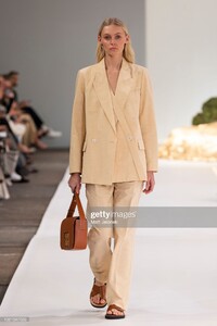 128934467_1gettyimages-1321047669-2048x2048.thumb.jpeg.2c9bdb937b97b2b918c4001c8099304a.jpeg