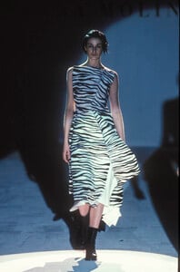 1295508608_AnnaMolinariSpring19993.thumb.jpg.8c868681b747c98d24bb3f2de1027ff0.jpg