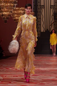 1305589944_vogue_com.au2df0d3a4e2d9aa1eebbd34c0c188662d9.thumb.jpeg.51a3aa1e5f9ea45570a06c8ac9465152.jpeg