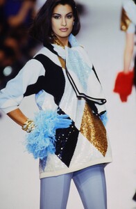 1338161673_dior-yasmeen(1).thumb.jpg.55e056ad3157cfbe47c63203e8a461f8.jpg
