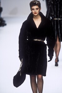 1357292608_SoniaRykiel1996WomenRTW63.thumb.jpg.8182c04d268c091a3a91c21bb7557afc.jpg