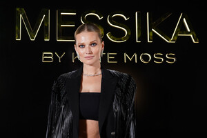 Toni+Garrn+Messika+Photocall+Kate+Moss+High+yAb6M1ZfLDtx.jpg