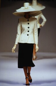 1481223660_BalmainHCSS1993(19).thumb.jpg.28456734ad384373735e287842c0219c.jpg