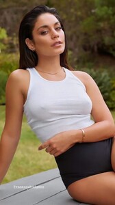 1558637405_vanessahudgensshapemagazinenovember2021btsinstagram3.thumb.jpg.2c2656b8d972d6a44b163b22cb216b96.jpg