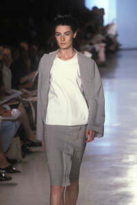 1574865492_DonnaKaran1999WomenRTW20.thumb.jpg.3eec5c952edd4963a9d6860f14ed7a95.jpg