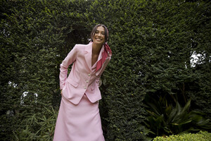 1622427548353_macgraw-fashion-week-2021-pink-suit.thumb.jpeg.09af77c3deceb4347ae1a000c5ad8b0d.jpeg