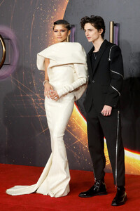 Zendaya+Coleman+Dune+UK+Special+Screening+I09NeN-waJ9x.jpeg