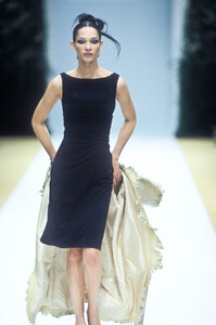 1639865227_PierreBalmain2000HauteCouture20.thumb.jpg.425837733735846fdd646237b2447378.jpg