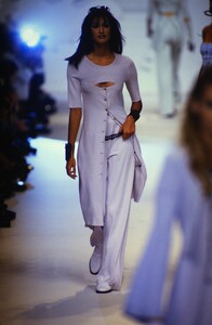 1698651893_KARLLAGERFELDSPRING1993(8).thumb.jpg.df1202338293ac9ec5cc4eba2b21db5f.jpg