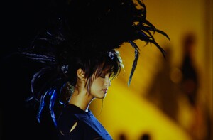 1762901661_versace-1993(15).thumb.jpg.f93c513f98b5d04772890aebb23824bb.jpg