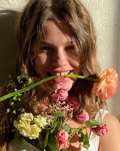 176691458_AizhanK.Olga-Obumova-Nude-2.thumb.jpeg.d668abef0f0c5fe46ecb5af8fd1c28b2.jpeg