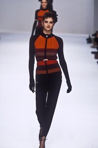 1856148886_SoniaRykiel1996WomenRTW75.thumb.jpg.38699d00100592c3983a67201a13f98b.jpg