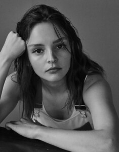 Lauren Mayberry Vestal 06.jpg