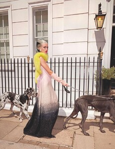 Tatler UK 12.2021-page-004.jpg