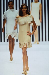1909295295_valentino(12).thumb.jpg.33e7ea32931e09691dcf32f8a2a7f519.jpg